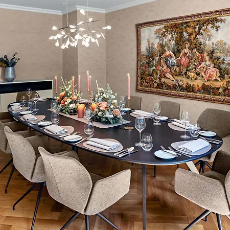 Romantik Landschloss Fasanerie Hotel 4*