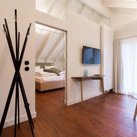 Romantik Landschloss Fasanerie Hotel 4*