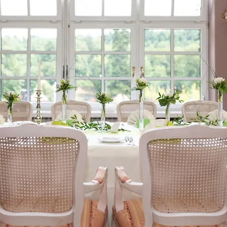 Otel Romantik Landschloss Fasanerie