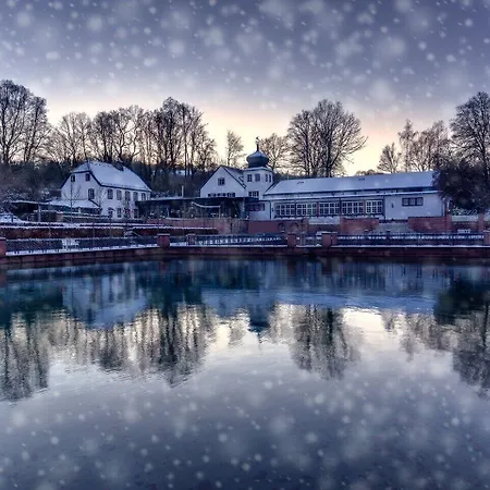 Romantik Landschloss Fasanerie Hotel 4*