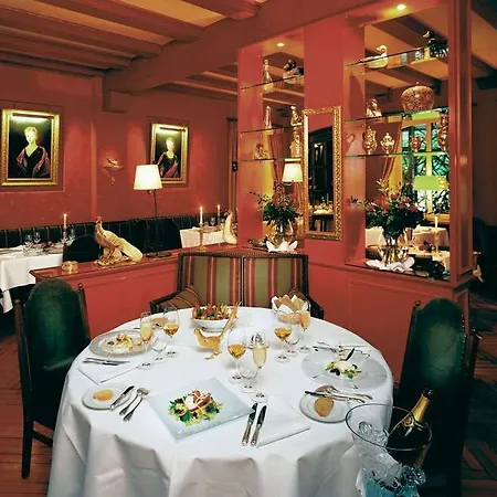 Отель Romantik Landschloss Fasanerie 4*