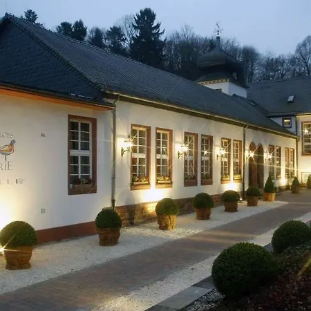 Romantik Landschloss Fasanerie Отель