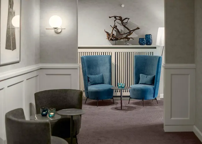 Romantik Landschloss Fasanerie Hotel 4*