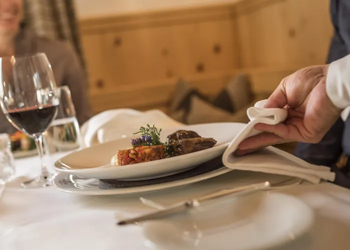 Romantik Landschloss Fasanerie Hotel 4*