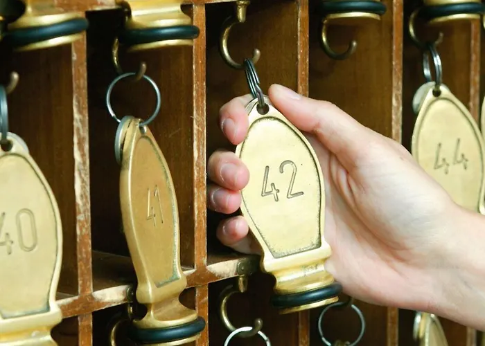 Romantik Landschloss Fasanerie Hotel 4*