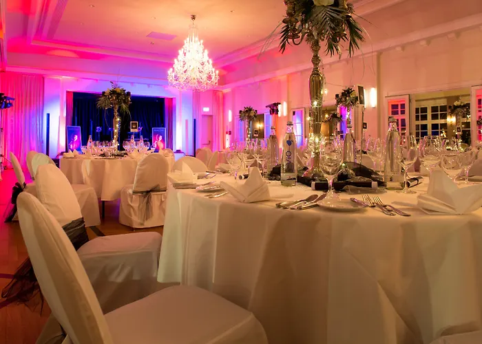 Romantik Landschloss Fasanerie 4*