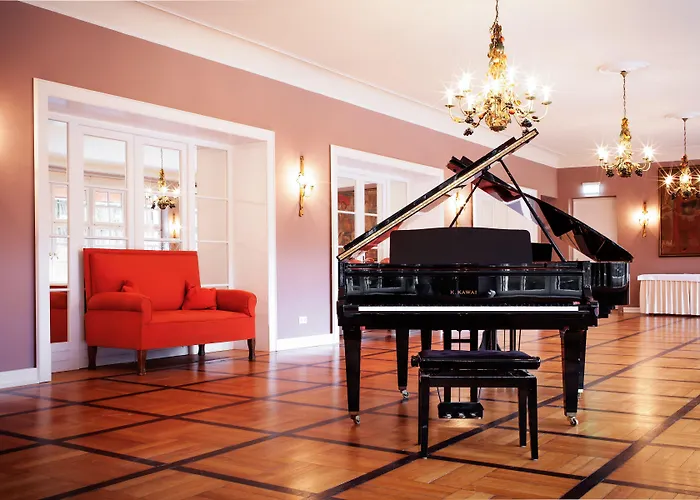 Hotel Romantik Landschloss Fasanerie 4*