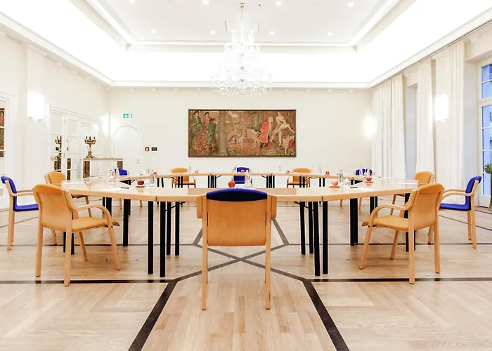 法萨奈瑞兰德城堡罗曼蒂克酒店 4* 茨魏布肯