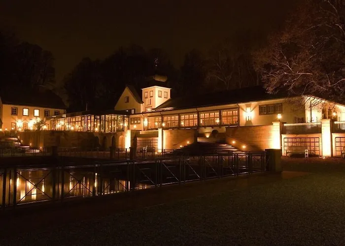 Romantik Landschloss Fasanerie Hotel 4*