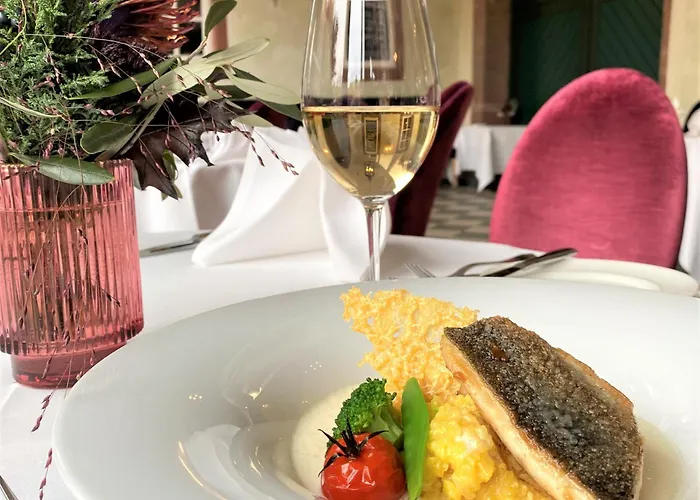 Romantik Landschloss Fasanerie Hotel 4*